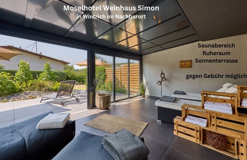 Niederemmel Apartment | Apartment - ground floor apartment, 70 qm², new kitchen, terrace, parking lot, modern, up to 4 pers