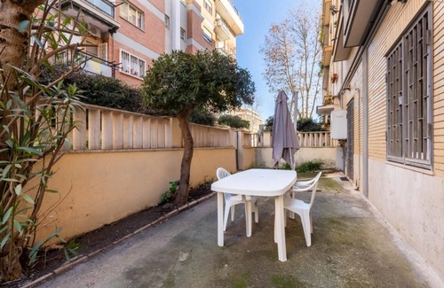 Quartiere XXXIII Lido di Ostia Ponente Apartment | Apartment Ground Floor