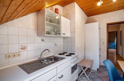Busterbach Apartment | Apartment 'Haus Berger' with Balcony and Wi-Fi