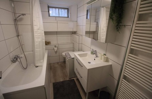 Heddesheim Apartment | Apartment Heddesheim with garden area