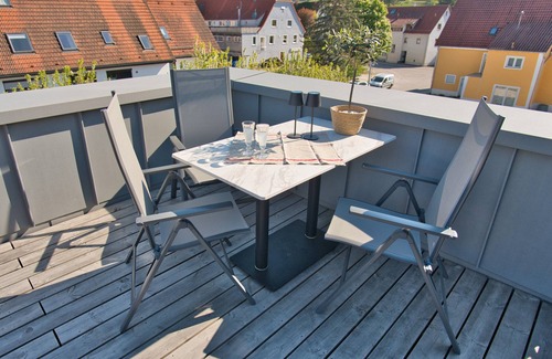 Engstingen Apartment | Apartment 'Heidrun Kalkau' with Private Terrace, Balcony and Wi-Fi