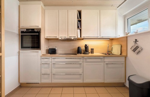 Salm Apartment | Apartment 'Heimatglück Vulkaneifel' with Private Terrace and Wi-Fi
