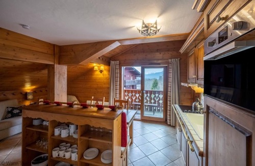 Les Carroz-d'Araches Cottage | Apartment Hermine - an apartment that sleeps 4 guests in 2 bedrooms
