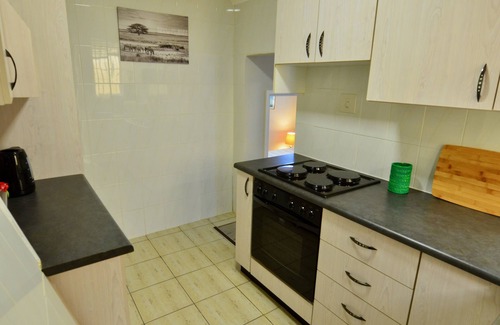 Margate Apartment | Apartment Hibiscus with Garden View