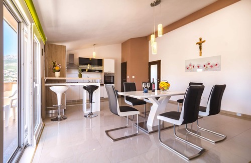 Solin Apartment | Apartment Hilda (95941-A1) - Solin