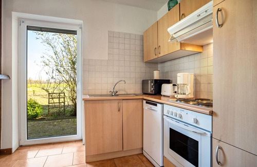 Verchen Apartment | Apartment 'Hof Verchen Nahe Kummerower See' with Private Terrace, Private Garden and Wi-Fi