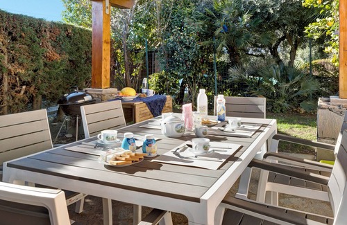 Campochiesa Apartment | Apartment 'Home Charlene' with Garden & Wi-Fi