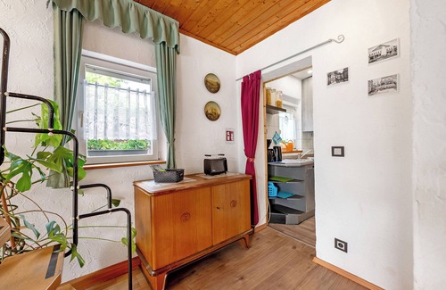 Kaiserslautern Apartment | Apartment 'Horn' with Shared Terrace, Shared Garden and Wi-Fi