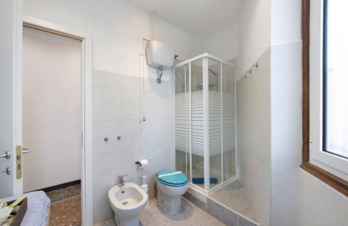 Quarto dei Mille Apartment | Apartment 'House LEOMAR' with Balcony, Wi-Fi and A/C