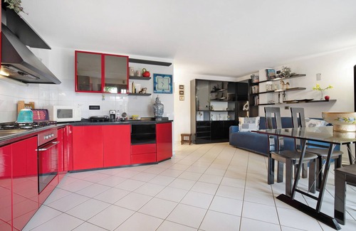 Spinea Apartment | Apartment 'Il Gelsomino' with Shared Terrace, Wi-Fi and Air Conditioning