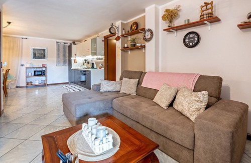 Cunettone-villa Apartment | Apartment "Il Giardino Degli Agrumi" with Private Garden & Shared Pool
