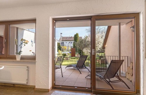 Hilzingen Apartment | Apartment 'Im Hegau' with Private Terrace and Wi-Fi