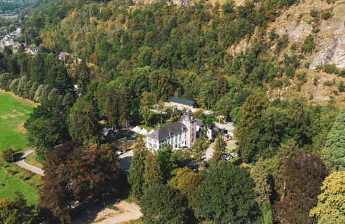Aywaille Apartment | Apartment in a 16th-century castle with terrace