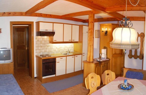 Arzl im Piztal Apartment | Apartment in Arzl-Wald with Mountain Views
