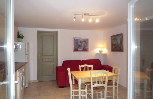 Saint-Jeannet Apartment | Apartment in a beautiful, new villa with pool