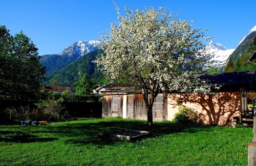 Lofer Apartment | Apartment in a quiet but very central location, pets, 5min. swimming pool