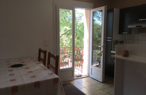 Vidauban Villa | Apartment in a villa - under the pine trees - very quiet - 6 people