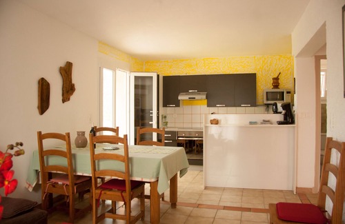 Vidauban Villa | Apartment in a villa - under the pine trees - very quiet - 6 people