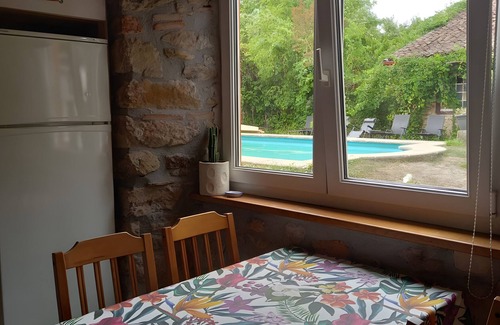 Alsasua Apartment | Apartment in Alsasua with Shared Pool, Wi-Fi and Air Conditioning