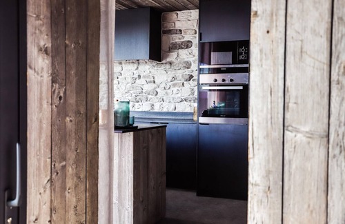 Heure House | Apartment in Belgium near Nature Trails