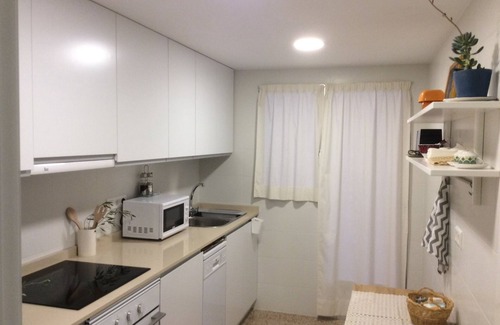 Benicassim Apartment | Apartment in Benicassim with free Wifi, hot and cold air conditioning and parking