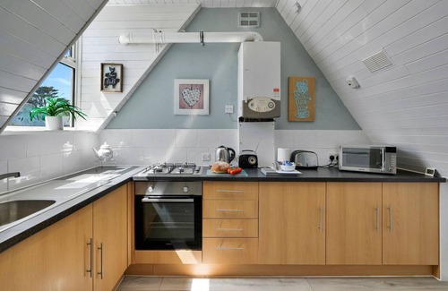 St Ives Apartment | Apartment in Carbis Bay with Stunning Sea Views