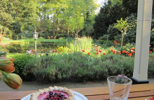 Bilthoven Apartment | Apartment in classic Villa - Utrecht+Amsterdam - excellent train connection