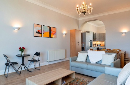 Newquay Apartment | Apartment in Cornwall with Towan Beach Views