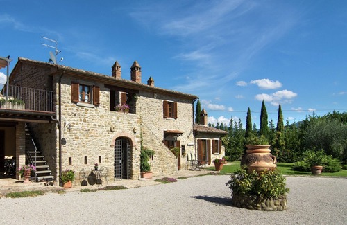 Cortona House | Apartment in Cortona with Pool & Terrace