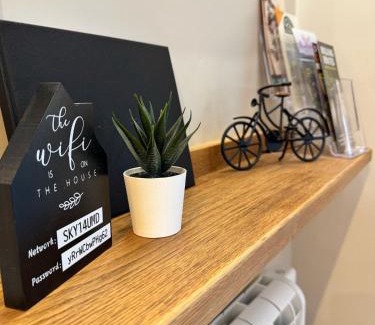Sutton-in-Craven Apartment | Apartment in Crosshills