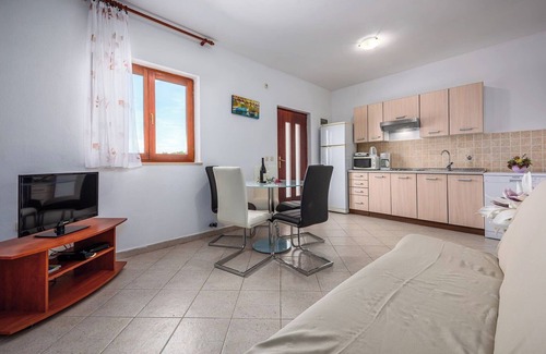 Drenje Apartment | Apartment in Drenje near Jadrena Beach