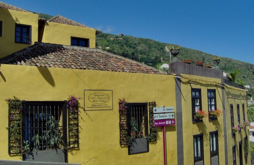 El Guincho Apartment | Apartment in English style with sea view