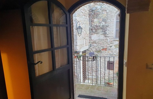 Baiano House | Apartment in Firenzuola near Lake Arezzo