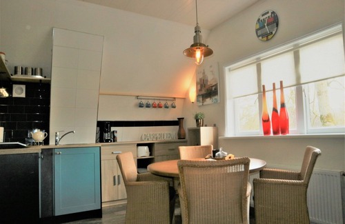 Zuideinde Apartment | Apartment in Giethoorn by Scenic Canals