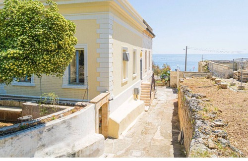 Porto Tricase Apartment | apartment in historic mansion by the sea rocky coast, hot tub m249