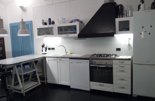 Alassio Apartment | Apartment in historical building, pedestrian area, full center, 6 beds Wifi
