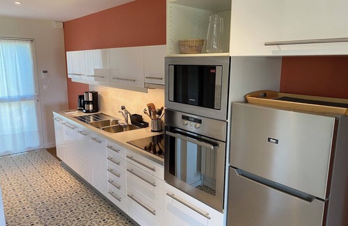 Saint-Benezet Villa | Apartment in house with swimming pool The Terraces of the Vineyard