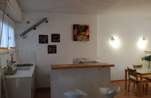 San Maurizio Apartment | Apartment in house surrounded by greenery above Ghiffa: 300 meters from the lake.