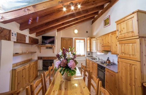 Antey-Saint-Andre Apartment | Apartment in Antey-Saint-André near Ski Glacier