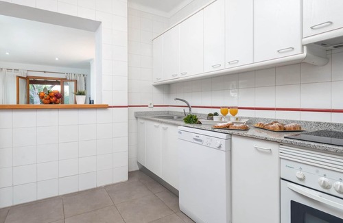 Portocolom Apartment | Apartment in Jardin del Rey with pool and beach 100m away