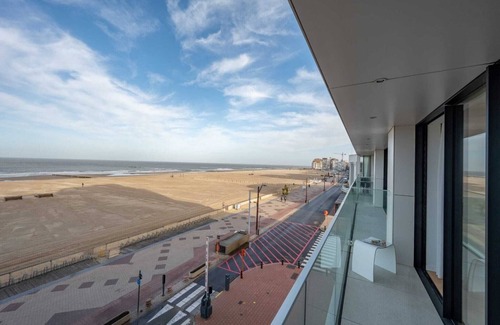 Albertstrand Apartment | Apartment in Knokke with Sea View