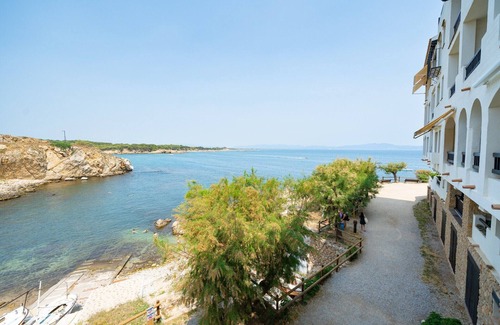 L'Escala Apartment | Apartment in L'Escala near Cala de la Creu