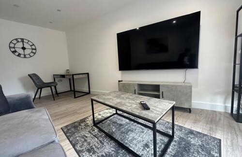 Luton Apartment | Apartment In Luton Town Centre