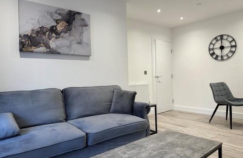 Luton Apartment | Apartment In Luton Town Centre