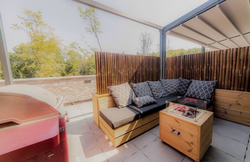 Maastricht Apartment | Apartment in Maastricht with Pool Access