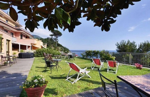 Moneglia Apartment | Apartment in Mongelia with balcony