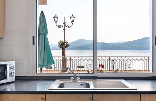 Oggebbio Apartment | Apartment in Oggebbio with Sea View Terrace