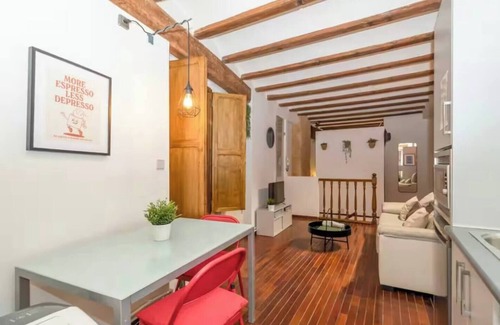 Trinitat Apartment | Apartment in outstanding location