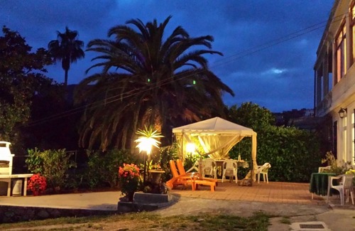 Borgio Verezzi House | Apartment in period villa with garden, pool and separate entrance