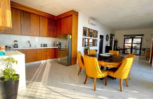 Colonia 5 de Diciembre Apartment | Apartment in Puerto Vallarta center, 6 people